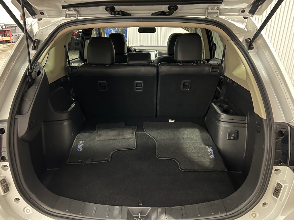 Mitsubishi OUTLANDER PHEV LE**AWD/4X4**TAUX À PARTIR 0.9%**TOIT**SIMILICUIR 2020 à Saint-Eustache, Québec - 17 - w1024h768px
