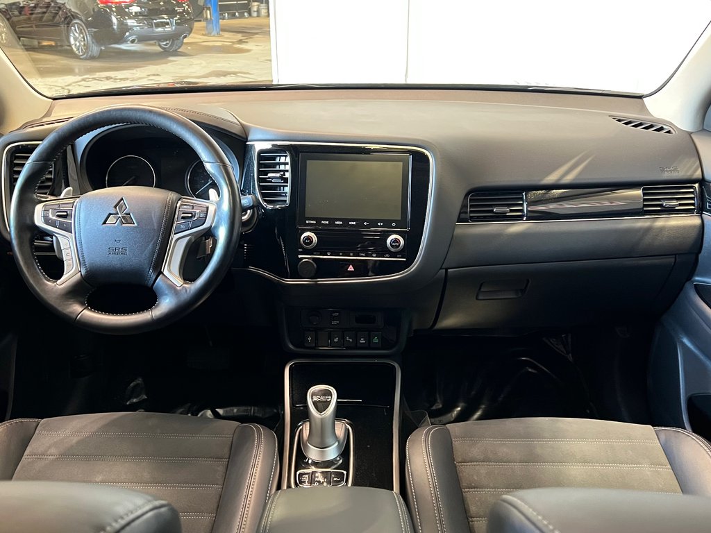 Mitsubishi OUTLANDER PHEV LE**S-AWC**TAUX À PARTIR DE 0.9%**TOIT OUVRANT** 2022 à Saint-Eustache, Québec - 18 - w1024h768px