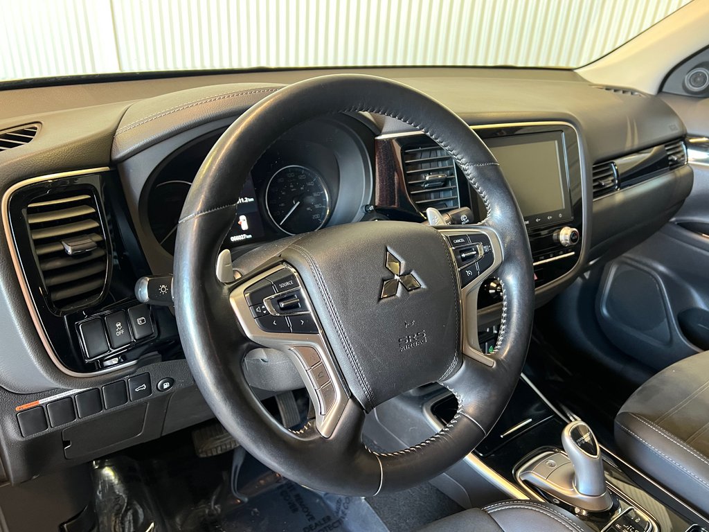 Mitsubishi OUTLANDER PHEV LE**S-AWC**TAUX À PARTIR DE 0.9%**TOIT OUVRANT** 2022 à Saint-Eustache, Québec - 12 - w1024h768px