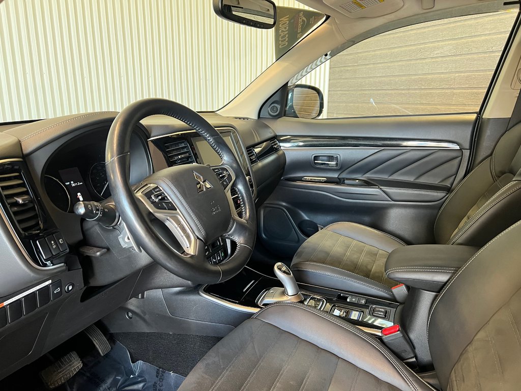 Mitsubishi OUTLANDER PHEV LE**S-AWC**TAUX À PARTIR DE 0.9%**TOIT OUVRANT** 2022 à Saint-Eustache, Québec - 11 - w1024h768px