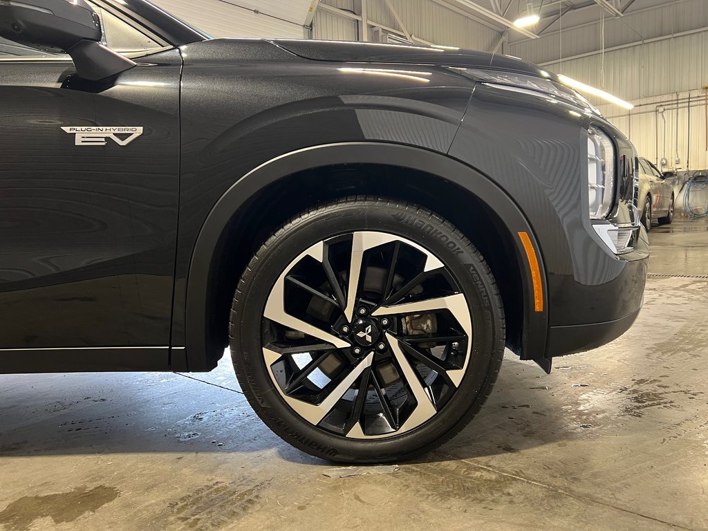 Mitsubishi OUTLANDER PHEV SEL**S-AWC**TAUX À PARTIR DE 0.9%**TOIT**CUIR**NAV 2023 à Saint-Eustache, Québec - 10 - w1024h768px