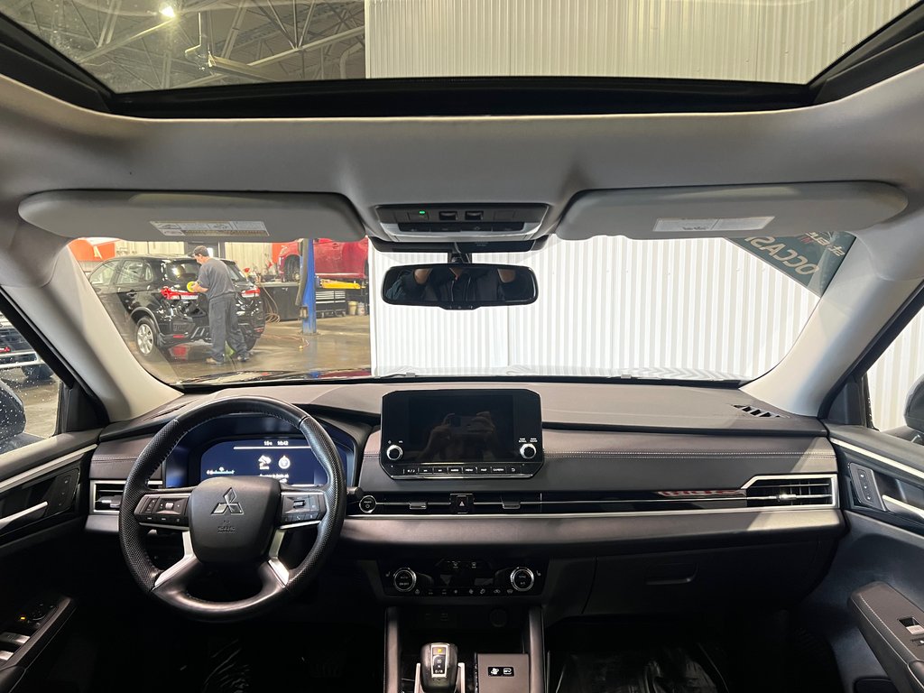 Mitsubishi OUTLANDER PHEV SEL**S-AWC**TAUX À PARTIR DE 0.9%**TOIT**CUIR**NAV 2023 à Saint-Eustache, Québec - 20 - w1024h768px