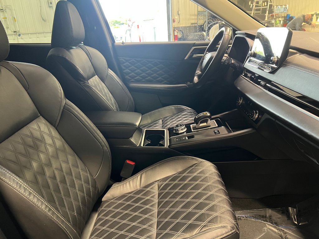 Mitsubishi OUTLANDER PHEV SEL**S-AWC**TAUX À PARTIR DE 0.9%**TOIT**CUIR**NAV 2023 à Saint-Eustache, Québec - 15 - w1024h768px