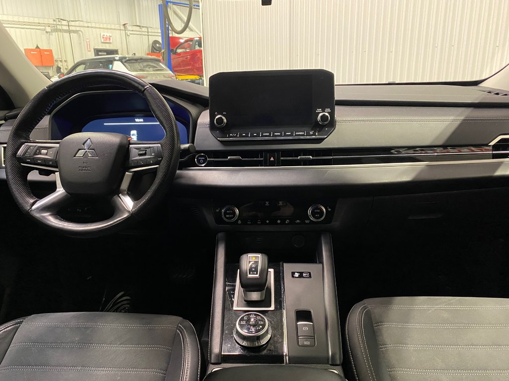 Mitsubishi Outlander PHEV LE**S-AWC**TAUX À PARTIR 0.9%**75KM EV**TOIT PANO 2023 à Saint-Eustache, Québec - 19 - w1024h768px