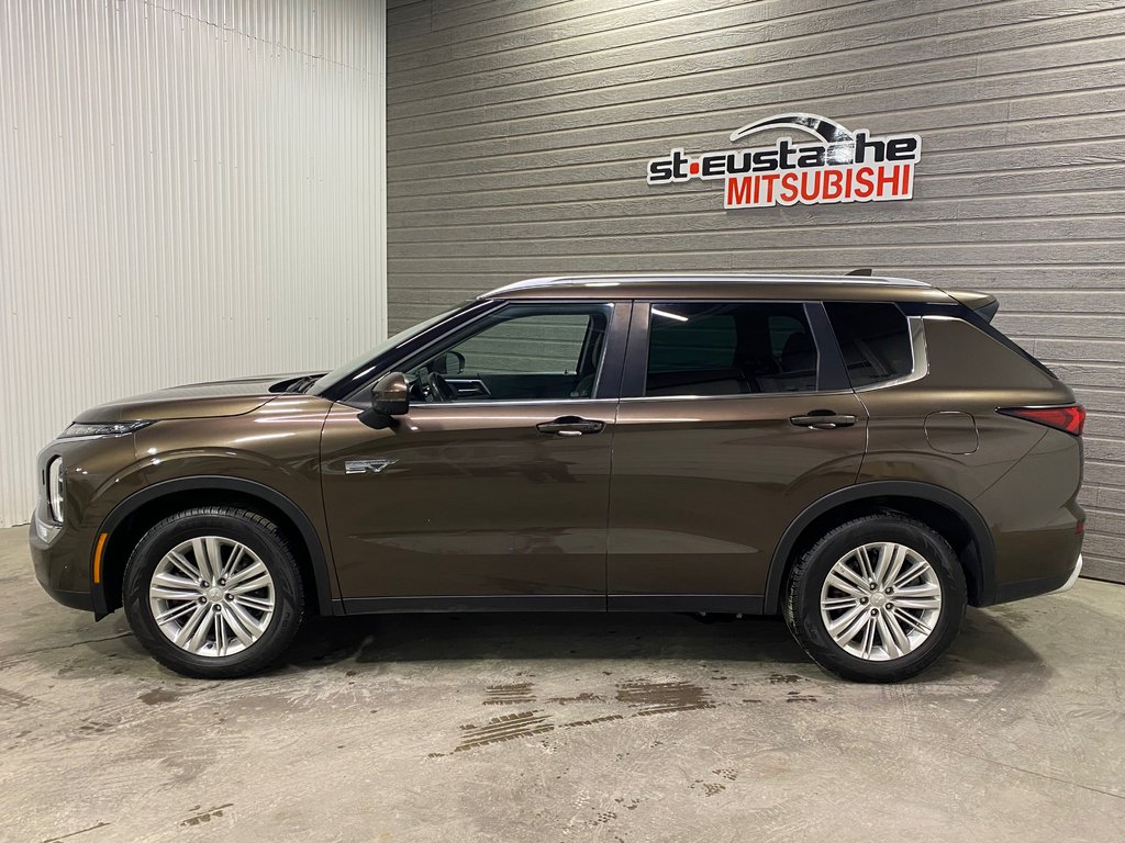 Mitsubishi Outlander PHEV LE**S-AWC**TAUX À PARTIR 0.9%**75KM EV**TOIT PANO 2023 à Saint-Eustache, Québec - 3 - w1024h768px