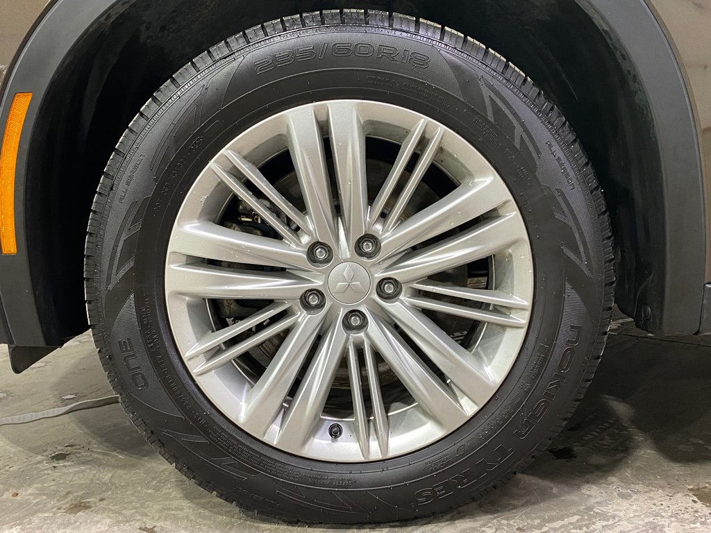 Mitsubishi Outlander PHEV LE**S-AWC**TAUX À PARTIR 0.9%**75KM EV**TOIT PANO 2023 à Saint-Eustache, Québec - 7 - w1024h768px