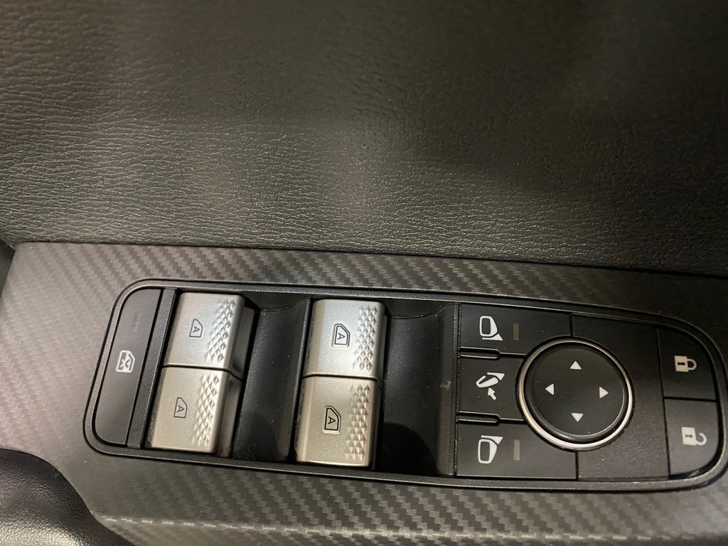 Mitsubishi Outlander PHEV LE**S-AWC**TAUX À PARTIR 0.9%**75KM EV**TOIT PANO 2023 à Saint-Eustache, Québec - 10 - w1024h768px