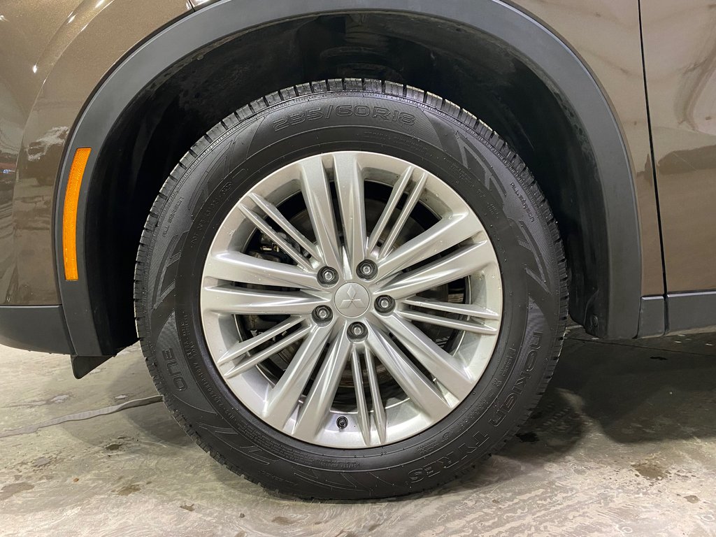 Mitsubishi Outlander PHEV LE**S-AWC**TAUX À PARTIR 0.9%**75KM EV**TOIT PANO 2023 à Saint-Eustache, Québec - 6 - w1024h768px