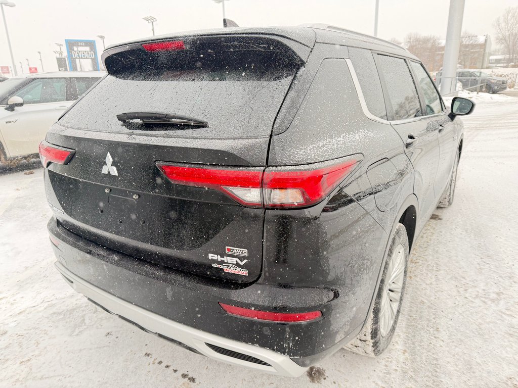 2023 Mitsubishi Outlander PHEV LE**S-AWC**TAUX À PARTIR DE 0.9%**75KM EV**TOIT in Saint-Eustache, Quebec - 10 - w1024h768px