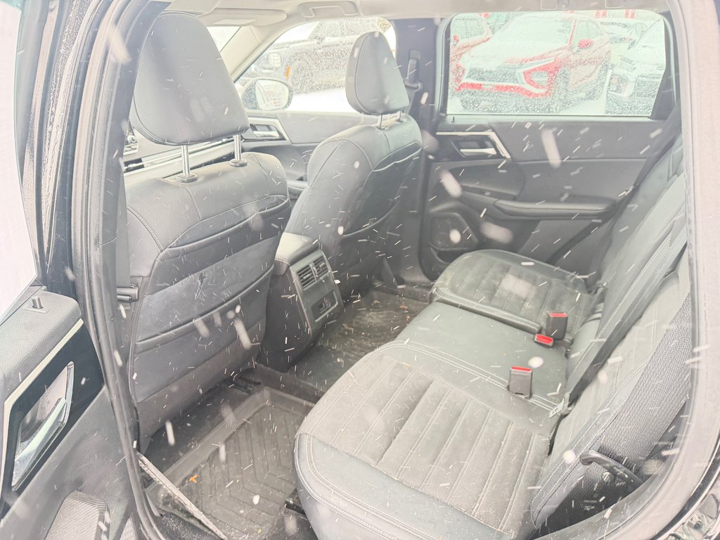 2023 Mitsubishi Outlander PHEV LE**S-AWC**TAUX À PARTIR DE 0.9%**75KM EV**TOIT in Saint-Eustache, Quebec - 9 - w1024h768px