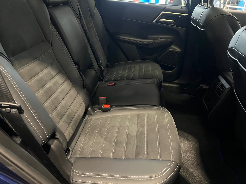 2024 Mitsubishi OUTLANDER PHEV LE**TAUX À PARTIR DE 0.9%**S-AWC**TOIT OUVRANT** in Saint-Eustache, Quebec - 16 - w1024h768px