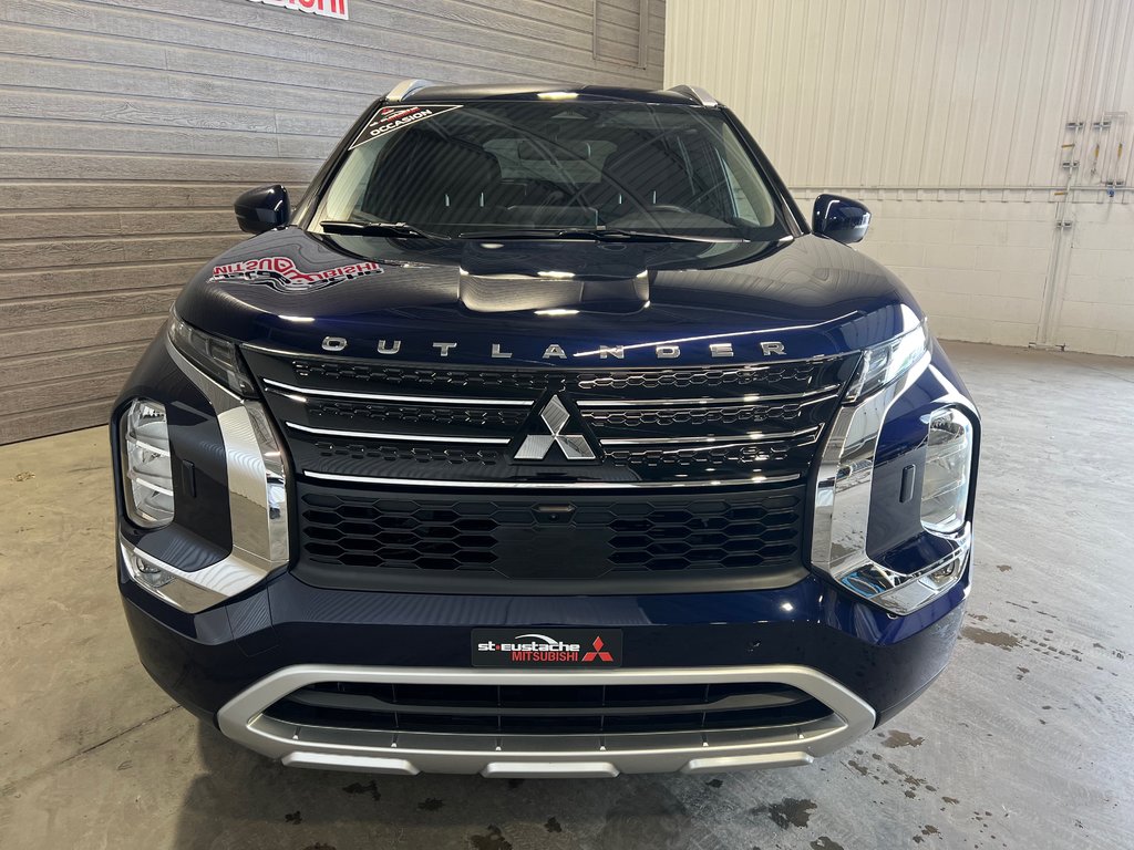 2024 Mitsubishi OUTLANDER PHEV LE**TAUX À PARTIR DE 0.9%**S-AWC**TOIT OUVRANT** in Saint-Eustache, Quebec - 6 - w1024h768px