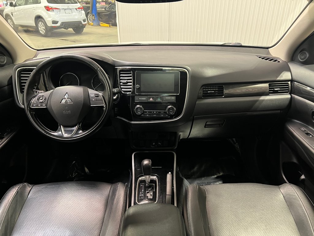 Mitsubishi Outlander ES TOURING**AWD/4X4**CUIR**TOIT**MAGS 18**7 PLACES 2018 à Saint-Eustache, Québec - 20 - w1024h768px