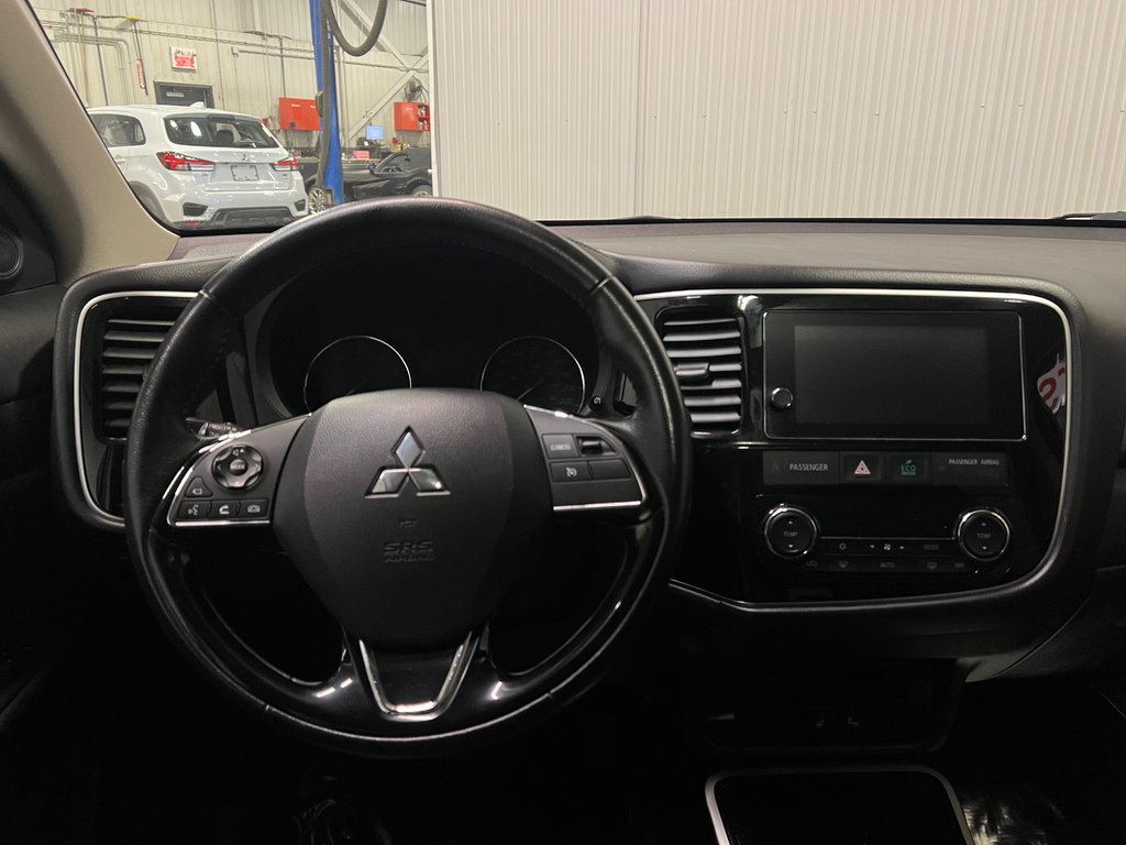 Mitsubishi Outlander ES TOURING**AWD/4X4**CUIR**TOIT**MAGS 18**7 PLACES 2018 à Saint-Eustache, Québec - 21 - w1024h768px
