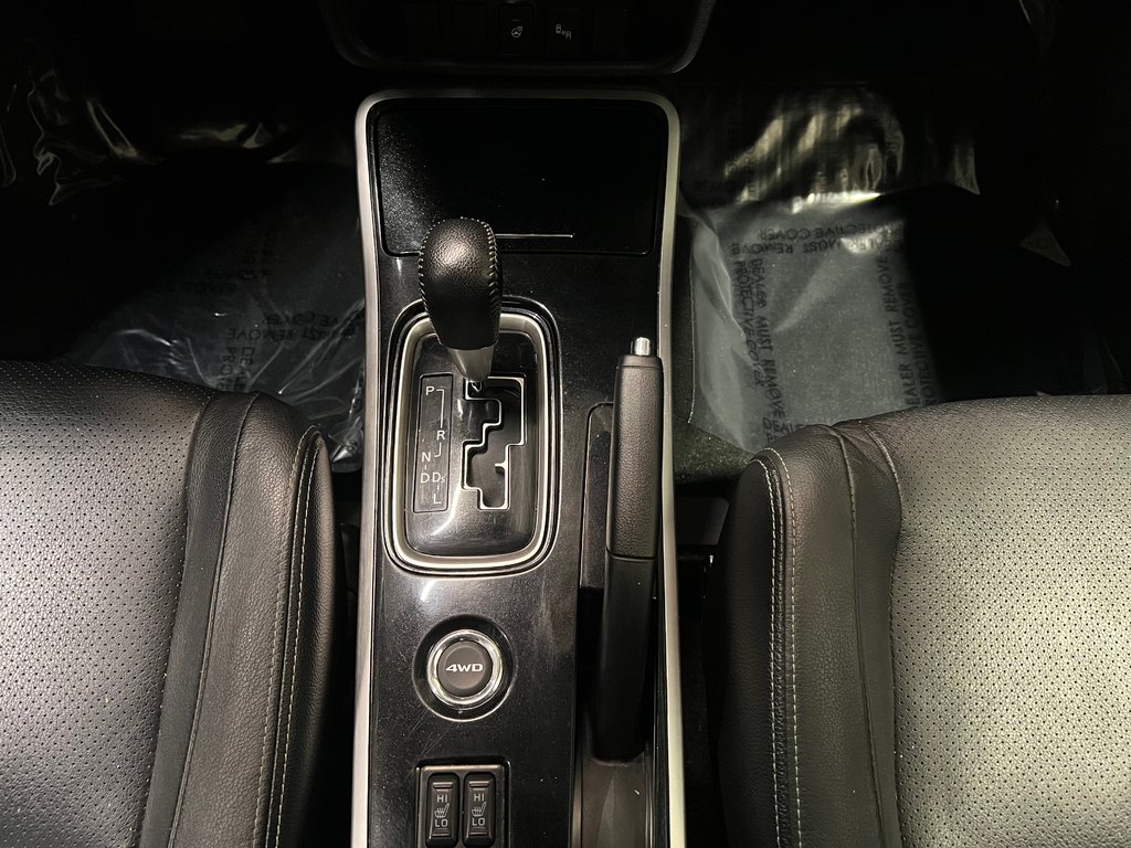 Mitsubishi Outlander ES TOURING**AWD/4X4**CUIR**TOIT**MAGS 18**7 PLACES 2018 à Saint-Eustache, Québec - 23 - w1024h768px