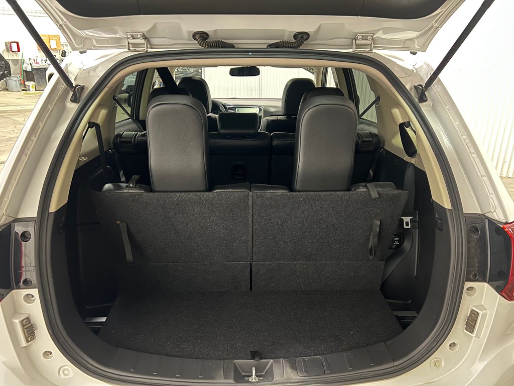 Mitsubishi Outlander ES TOURING**AWD/4X4**CUIR**TOIT**MAGS 18**7 PLACES 2018 à Saint-Eustache, Québec - 17 - w1024h768px