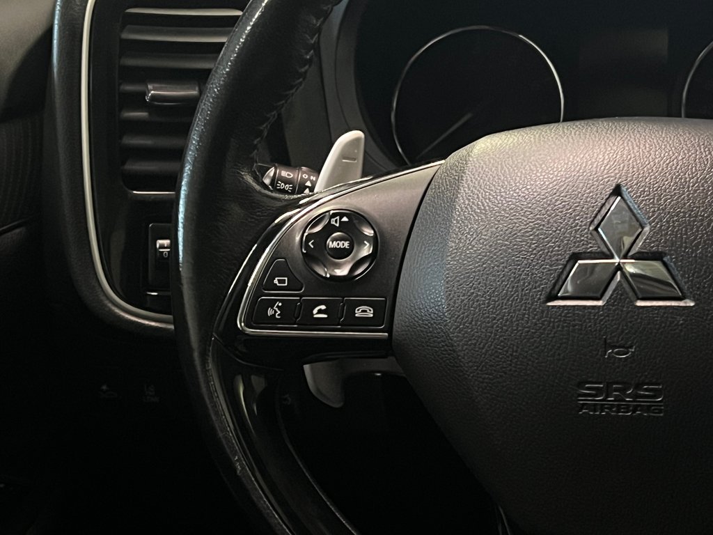 Mitsubishi Outlander GT**4X4/AWD**V6**CUIR**TOIT OUVRANT**7 PLACES** 2019 à Saint-Eustache, Québec - 25 - w1024h768px