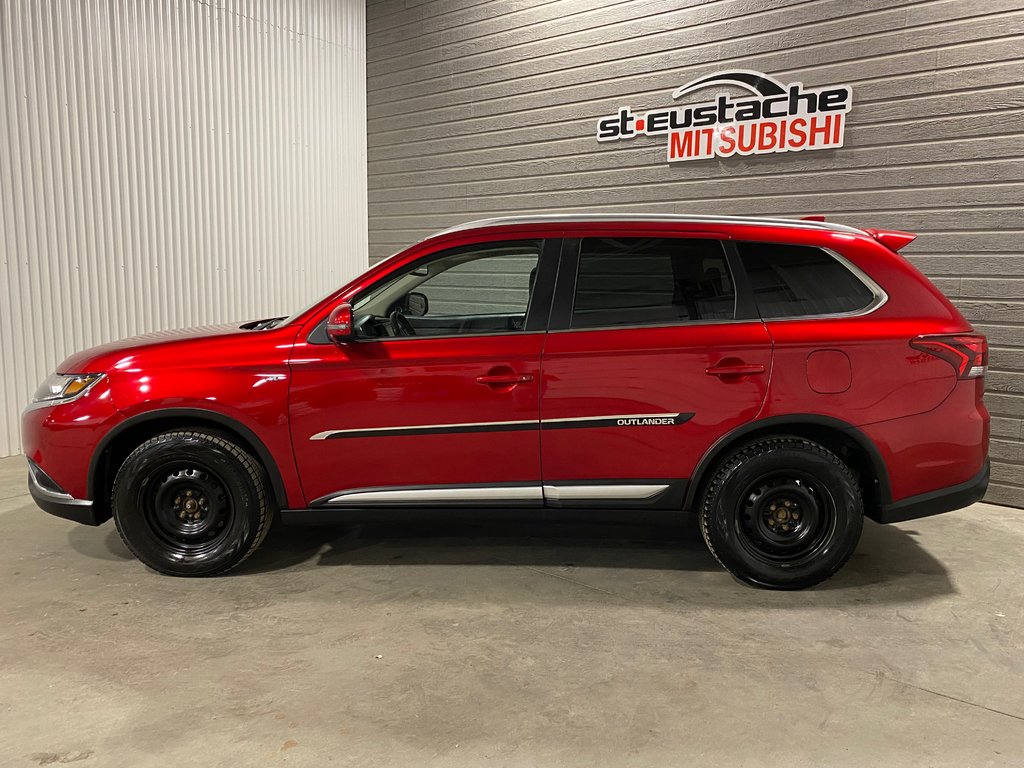 2020 Mitsubishi Outlander GT**S-AWC**7 PASSAGERS**MAGS D'ORIGINE**ONE OWNER in Saint-Eustache, Quebec - 2 - w1024h768px