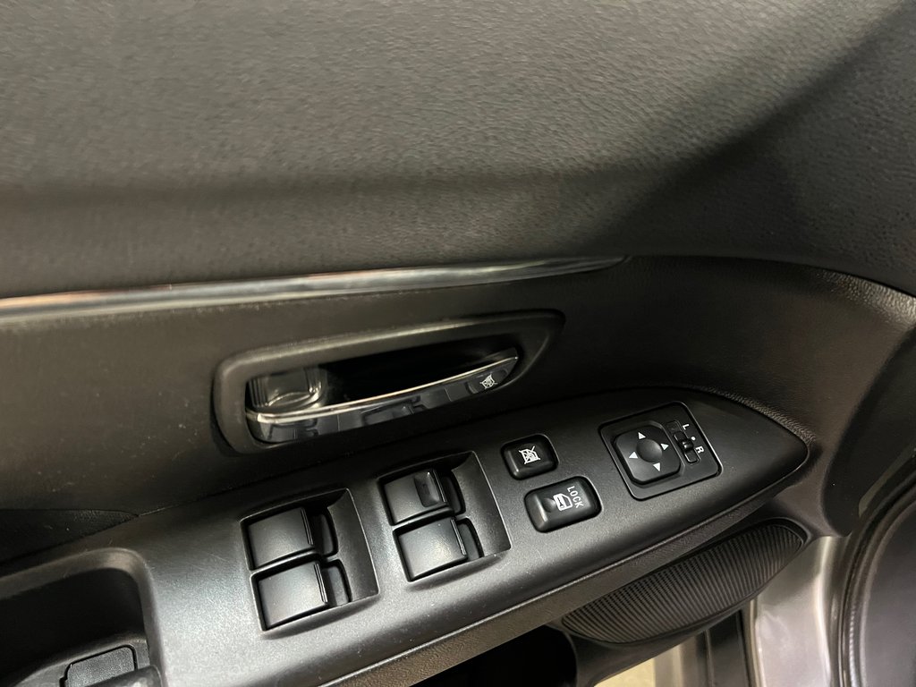 Mitsubishi RVR SE**AWD/4X4**CRUISE**BLUETOOTH**BANCS CHAUFFANTS** 2015 à Saint-Eustache, Québec - 11 - w1024h768px