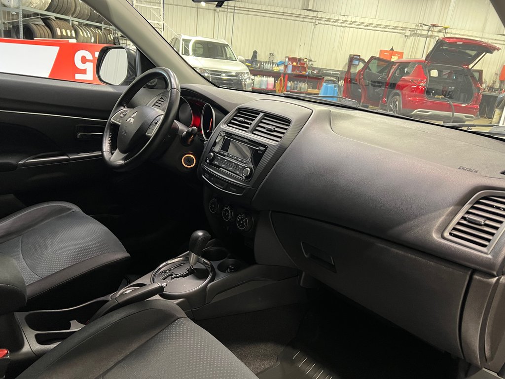 Mitsubishi RVR SE**AWD/4X4**CRUISE**BLUETOOTH**BANCS CHAUFFANTS** 2015 à Saint-Eustache, Québec - 16 - w1024h768px