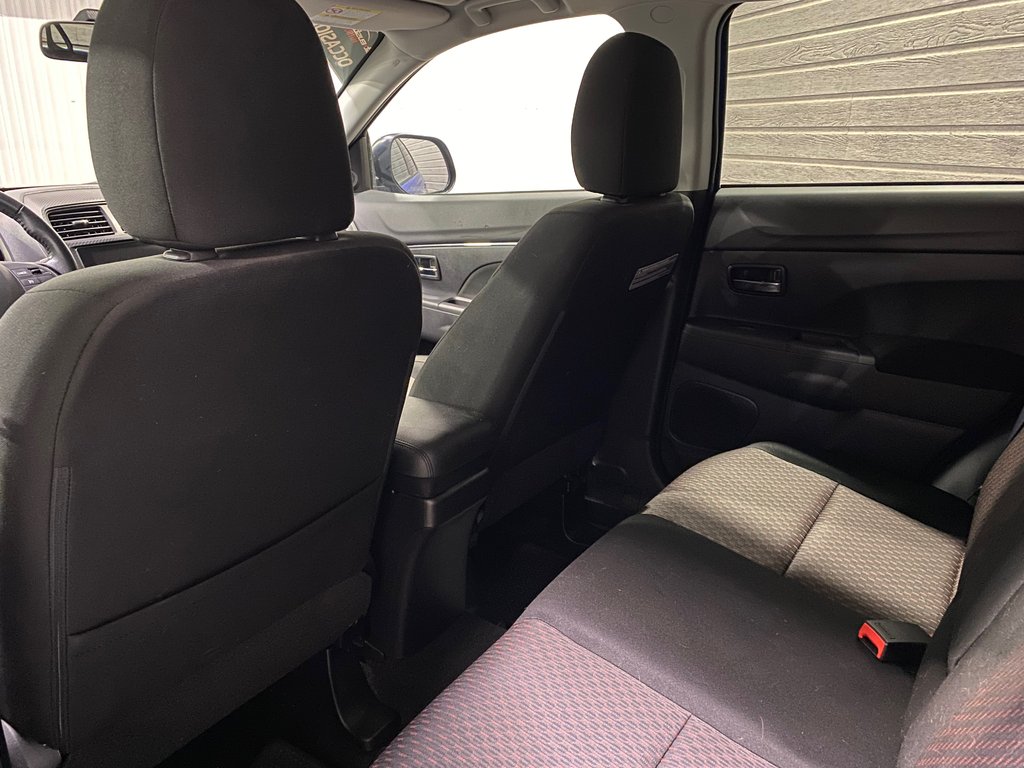 2018 Mitsubishi RVR SE**AWD/4X4**CARPLAY**CRUISE**CAMERA RECUL**MAGS in Saint-Eustache, Quebec - 18 - w1024h768px