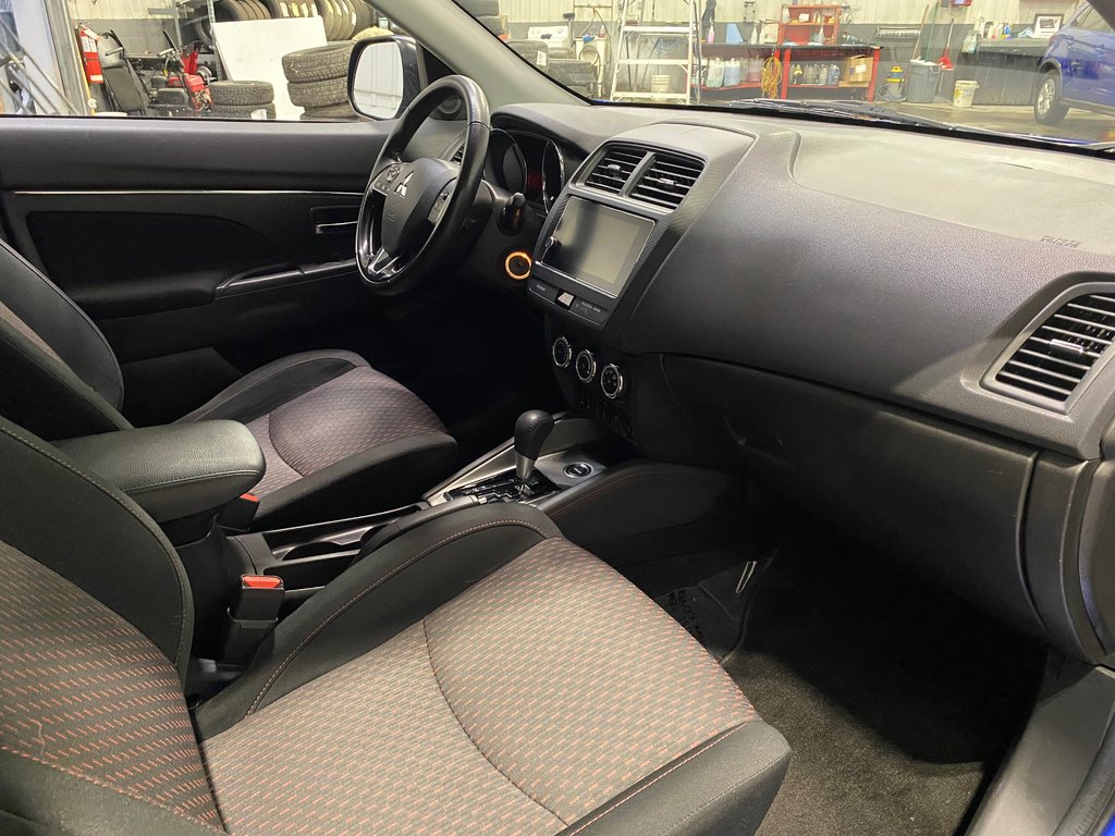2018 Mitsubishi RVR SE**AWD/4X4**CARPLAY**CRUISE**CAMERA RECUL**MAGS in Saint-Eustache, Quebec - 15 - w1024h768px