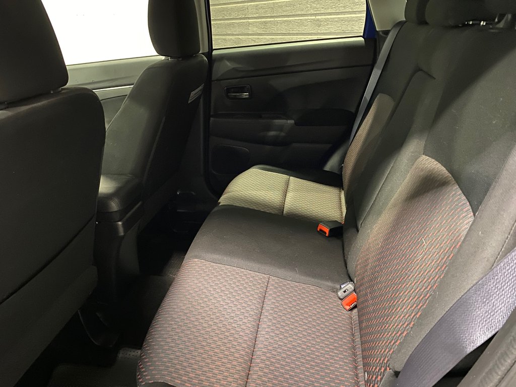 2018 Mitsubishi RVR SE**AWD/4X4**CARPLAY**CRUISE**CAMERA RECUL**MAGS in Saint-Eustache, Quebec - 17 - w1024h768px