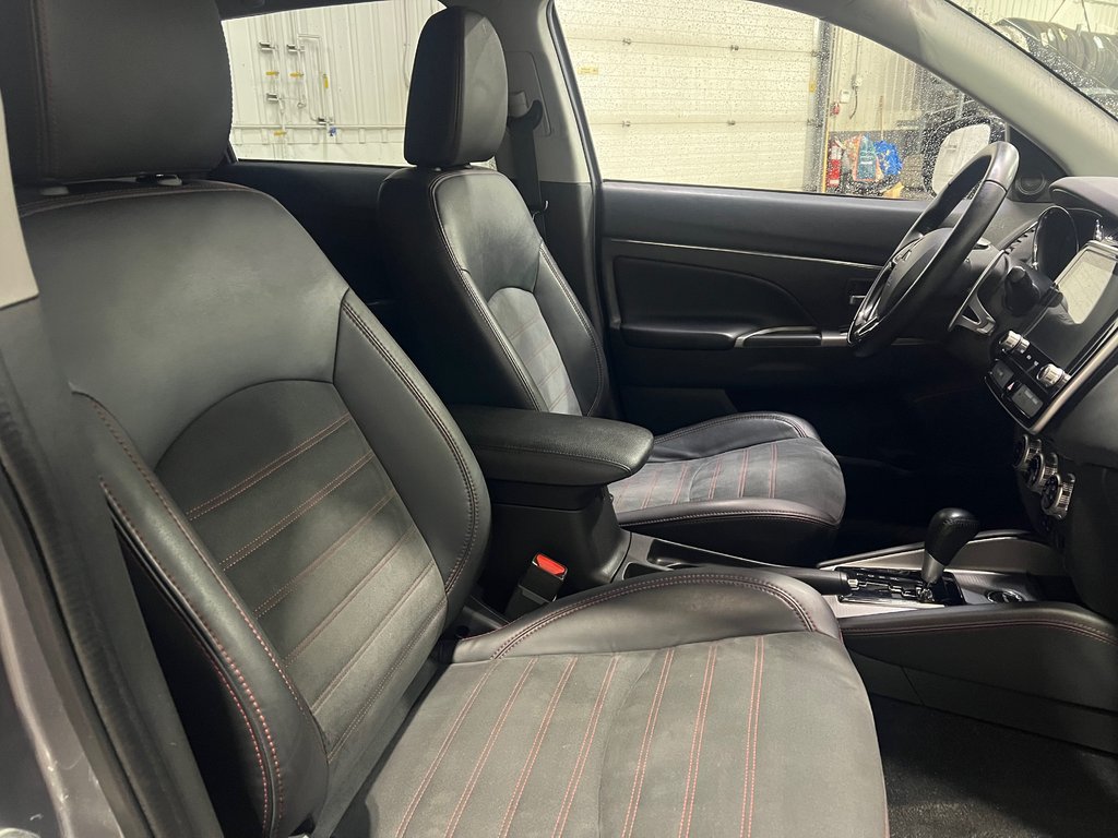 Mitsubishi RVR SEL**AWD/4X4**CARPLAY**CRUISE**BANCS CHAUFFANTS** 2020 à Saint-Eustache, Québec - 14 - w1024h768px