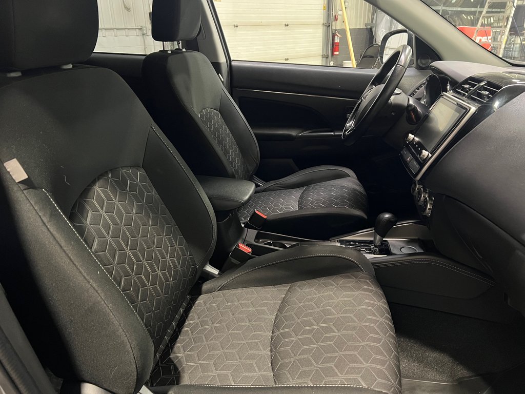 Mitsubishi RVR SE**2WD/FWD**TAUX À PARTIR DE 0.9%**MAGS 16PO** 2023 à Saint-Eustache, Québec - 14 - w1024h768px