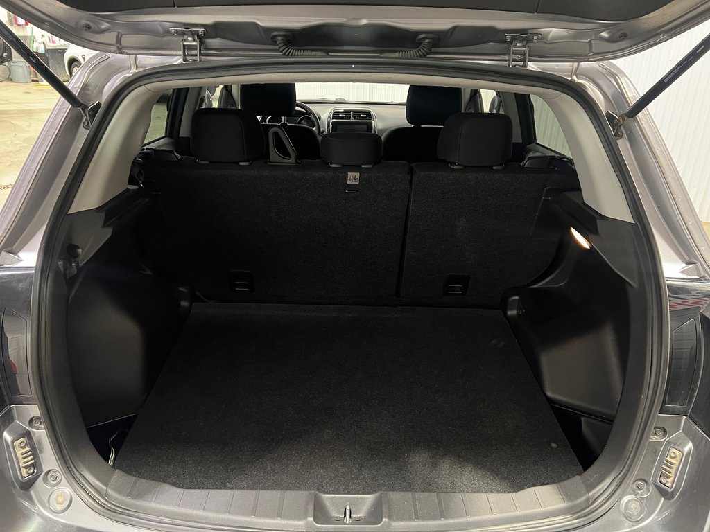 Mitsubishi RVR SE**2WD/FWD**TAUX À PARTIR DE 0.9%**MAGS 16PO** 2023 à Saint-Eustache, Québec - 17 - w1024h768px