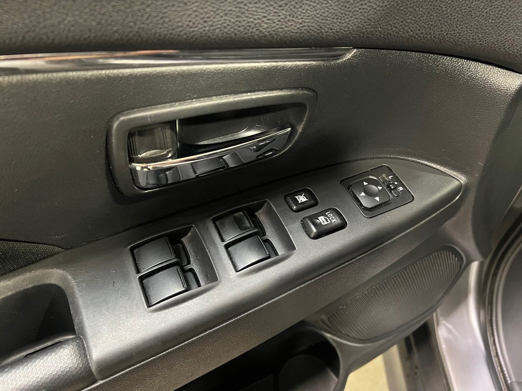 Mitsubishi RVR SE**2WD/FWD**TAUX À PARTIR DE 0.9%**MAGS 16PO** 2023 à Saint-Eustache, Québec - 11 - w1024h768px