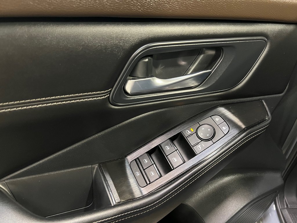 Nissan Rogue SV EDT MOONROOF**AWD/4X4**BAS KM**CUIR**CARPLAY** 2022 à Saint-Eustache, Québec - 11 - w1024h768px