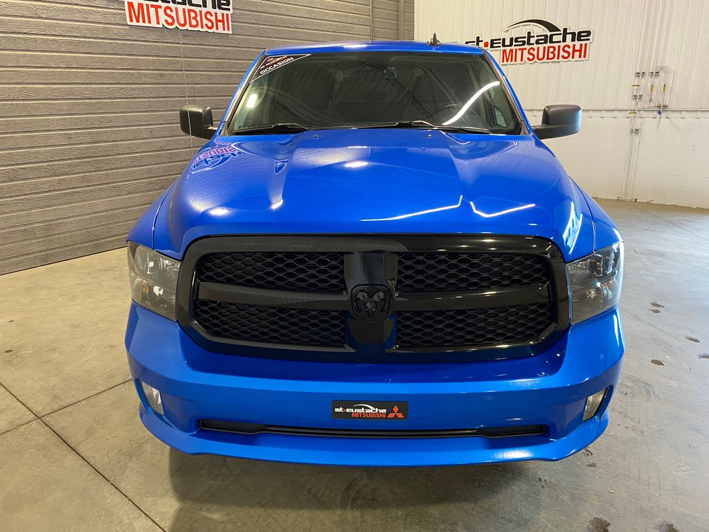 2021 Ram 1500 Classic EXPRESS**AWD/4X4**CREW CAB V6 3.6L**CAISSE COURT** in Saint-Eustache, Quebec - 9 - w1024h768px