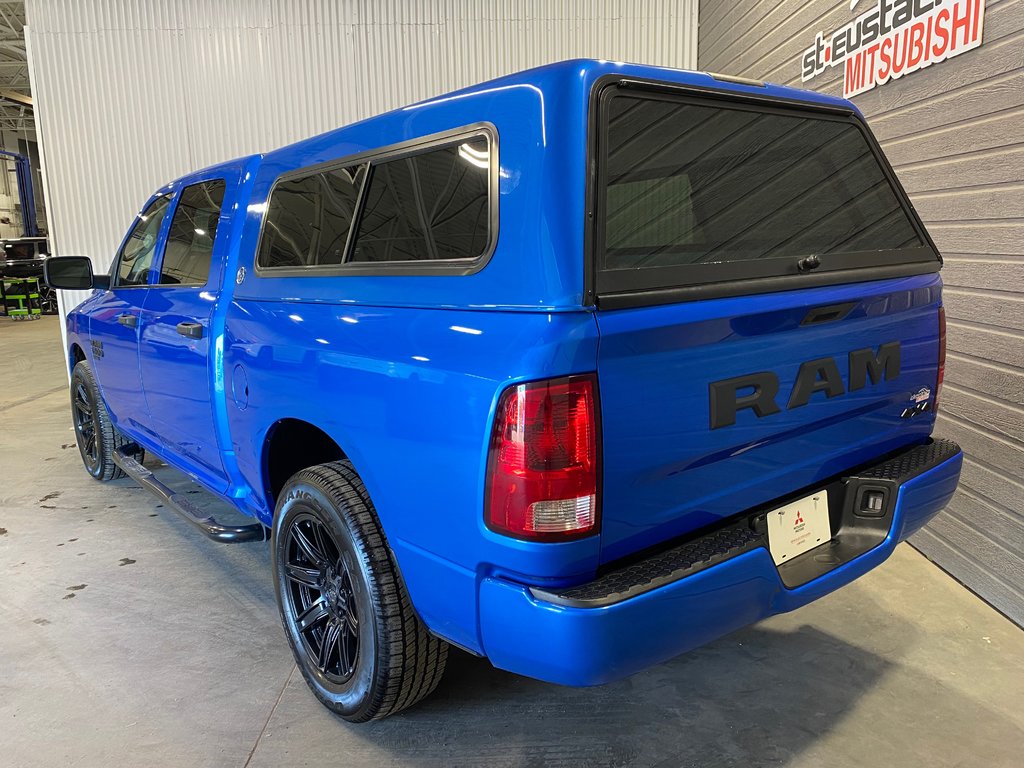 2021 Ram 1500 Classic EXPRESS**AWD/4X4**CREW CAB V6 3.6L**CAISSE COURT** in Saint-Eustache, Quebec - 4 - w1024h768px