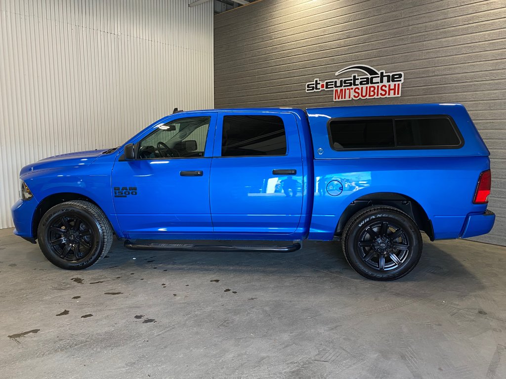 2021 Ram 1500 Classic EXPRESS**AWD/4X4**CREW CAB V6 3.6L**CAISSE COURT** in Saint-Eustache, Quebec - 3 - w1024h768px