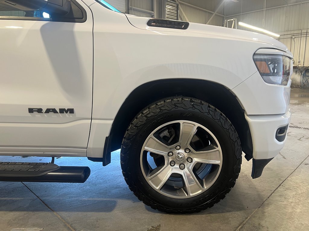 Ram 1500 SPORT**4X4/AWD**QUAD CAB**BOX 6'4**V8 5.7L** 2020 à Saint-Eustache, Québec - 10 - w1024h768px