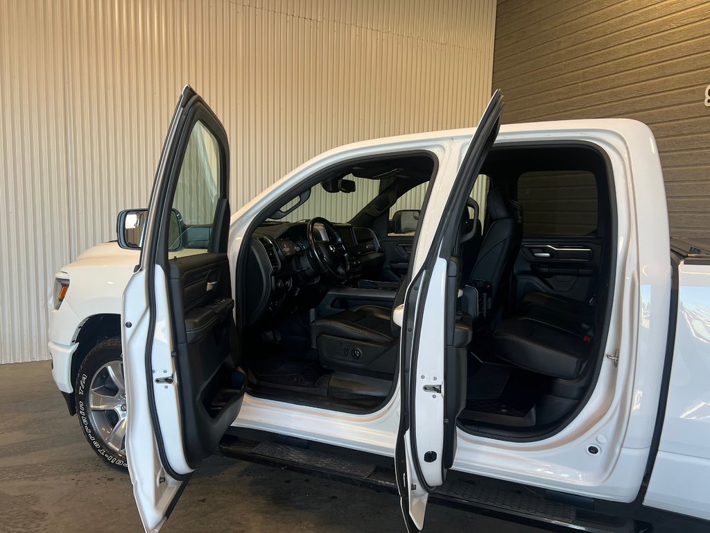 Ram 1500 SPORT**4X4/AWD**QUAD CAB**BOX 6'4**V8 5.7L** 2020 à Saint-Eustache, Québec - 13 - w1024h768px