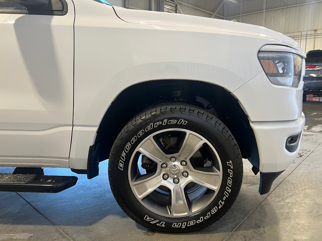 Ram 1500 SPORT**4X4/AWD**QUAD CAB**BOX 6'4**V8 5.7L** 2020 à Saint-Eustache, Québec - 11 - w1024h768px