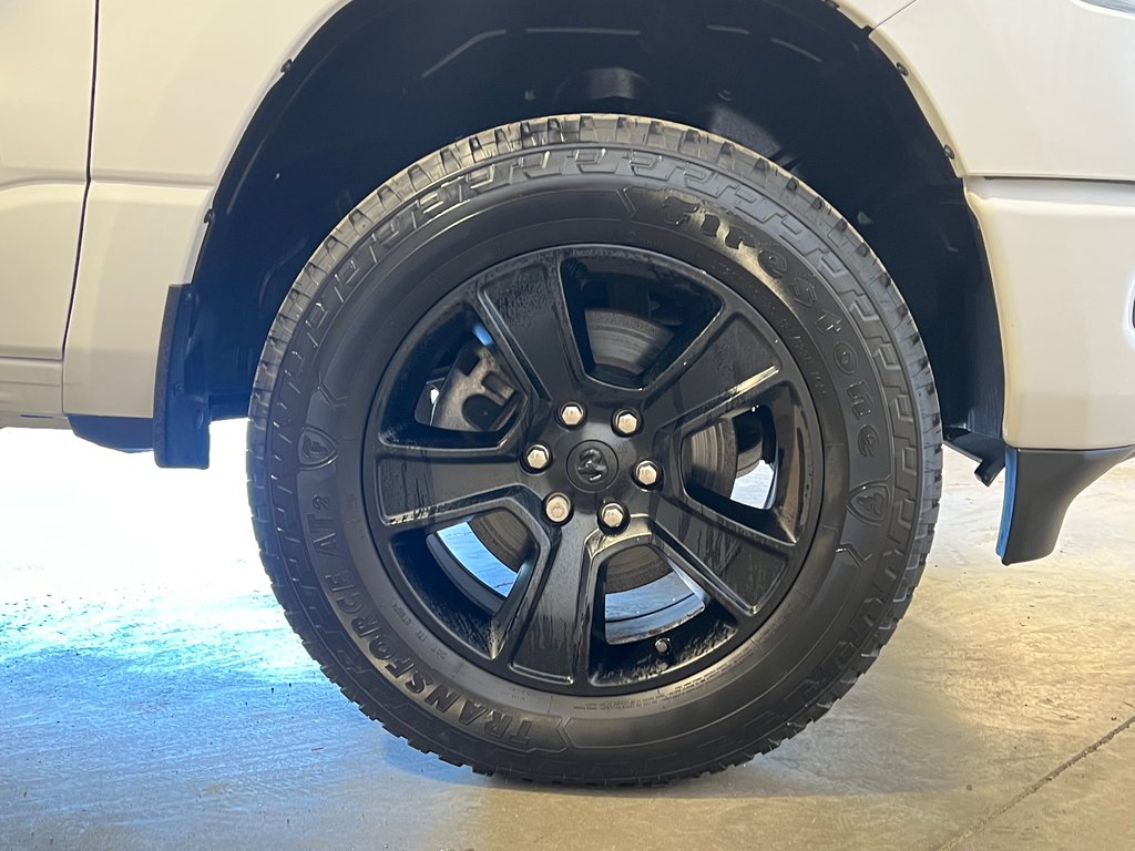 Ram 1500 SPORT**4X4/AWD**CREW CAB**BOITE 5'7**V8 5.7L** 2022 à Saint-Eustache, Québec - 8 - w1024h768px
