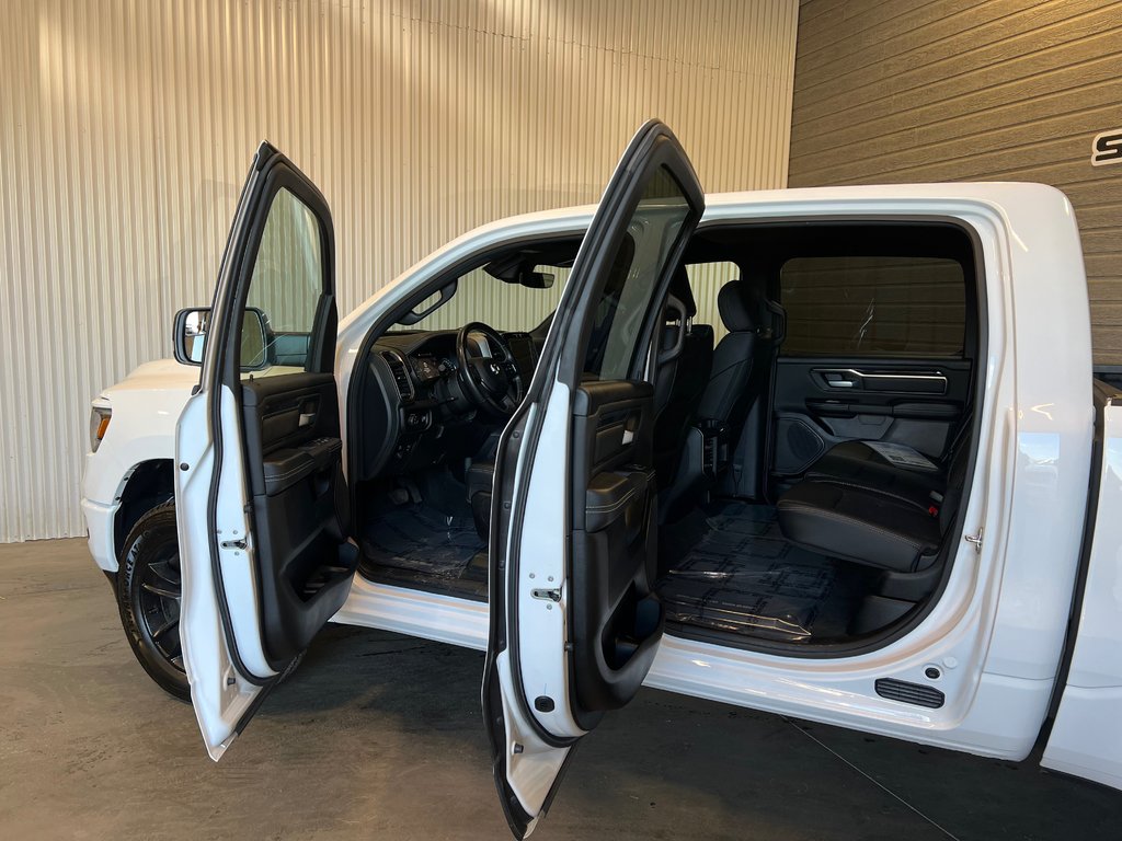 Ram 1500 SPORT**4X4/AWD**CREW CAB**BOITE 5'7**V8 5.7L** 2022 à Saint-Eustache, Québec - 13 - w1024h768px