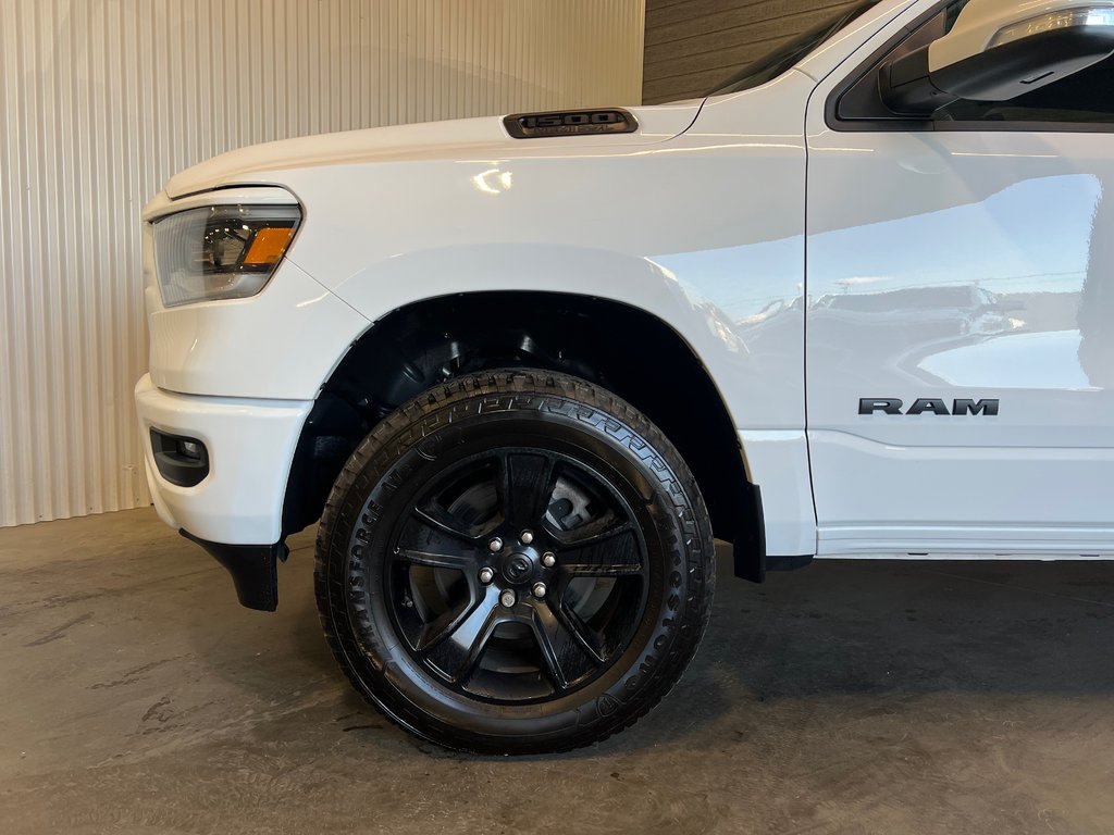 Ram 1500 SPORT**4X4/AWD**CREW CAB**BOITE 5'7**V8 5.7L** 2022 à Saint-Eustache, Québec - 11 - w1024h768px