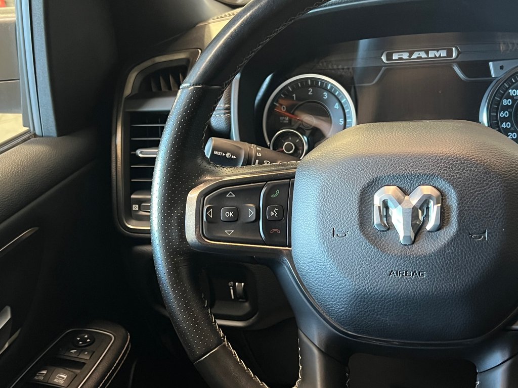 Ram 1500 SPORT**4X4/AWD**CREW CAB**BOITE 5'7**V8 5.7L** 2022 à Saint-Eustache, Québec - 25 - w1024h768px
