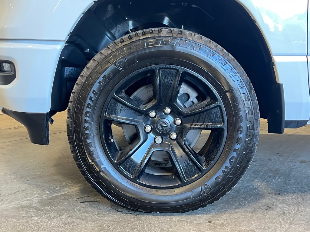 Ram 1500 SPORT**4X4/AWD**CREW CAB**BOITE 5'7**V8 5.7L** 2022 à Saint-Eustache, Québec - 12 - w1024h768px