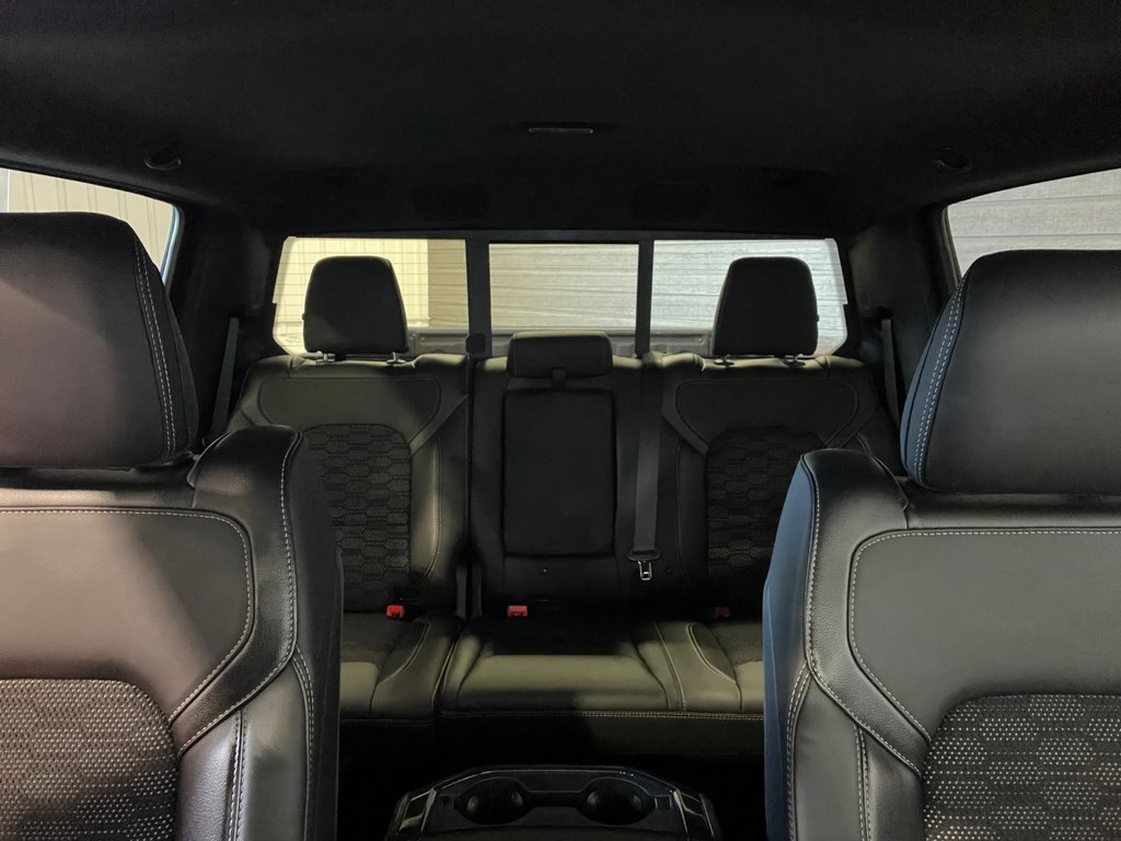 Ram 1500 SPORT**4X4/AWD**CREW CAB**BOITE 5'7**V8 5.7L** 2022 à Saint-Eustache, Québec - 20 - w1024h768px