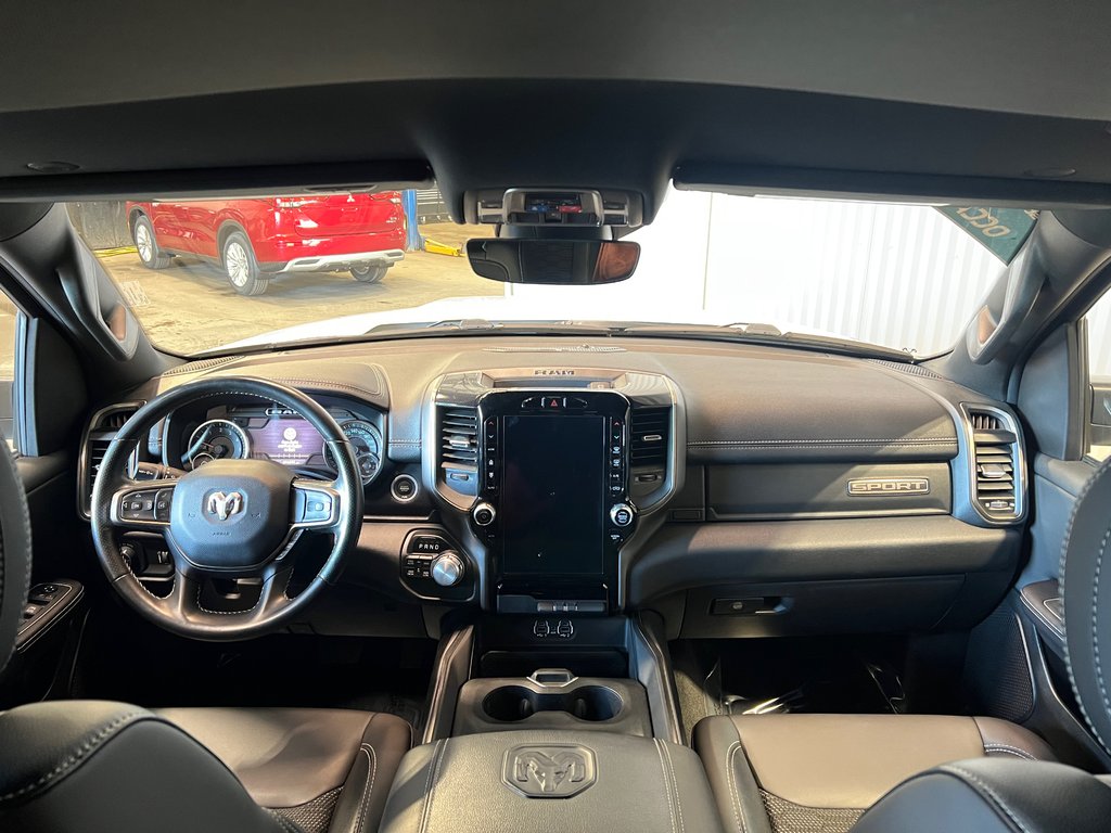 Ram 1500 SPORT**4X4/AWD**CREW CAB**BOITE 5'7**V8 5.7L** 2022 à Saint-Eustache, Québec - 21 - w1024h768px