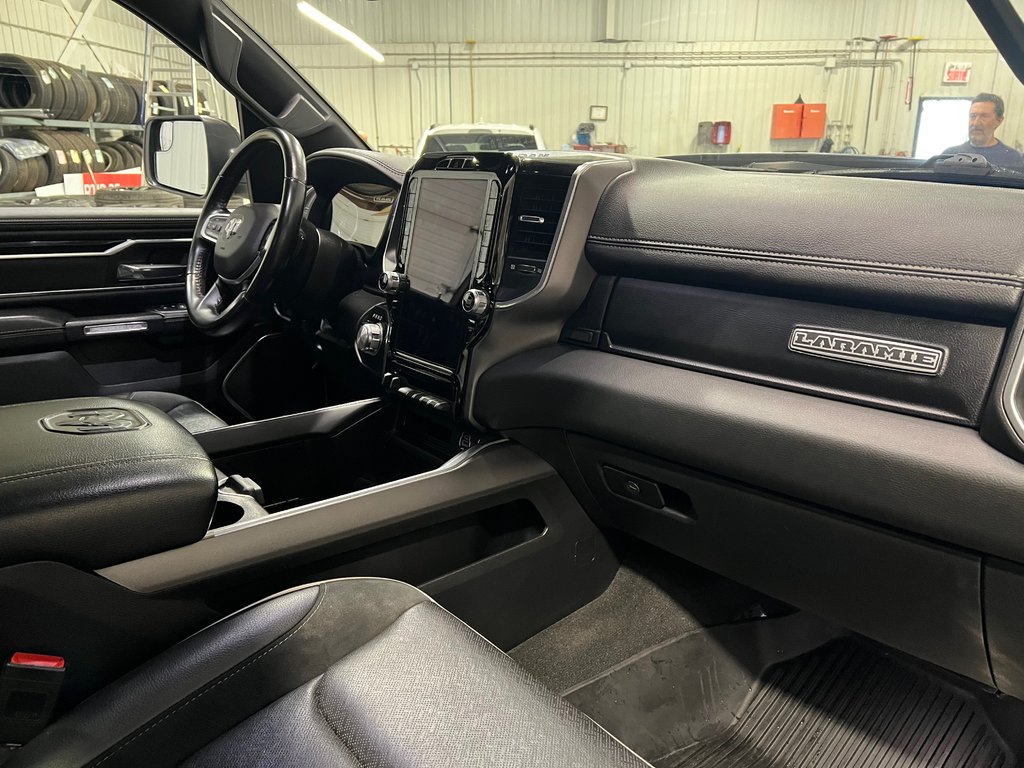 2022 Ram 1500 LARAMIE**4X4**CREW CAB**V8 HEMI **AIR SUSPENSION in Saint-Eustache, Quebec - 18 - w1024h768px