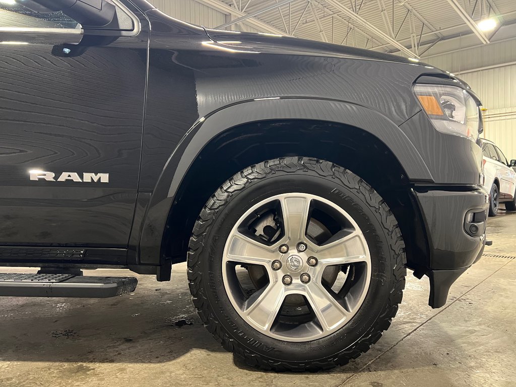 2022 Ram 1500 LARAMIE**4X4**CREW CAB**V8 HEMI **AIR SUSPENSION in Saint-Eustache, Quebec - 11 - w1024h768px
