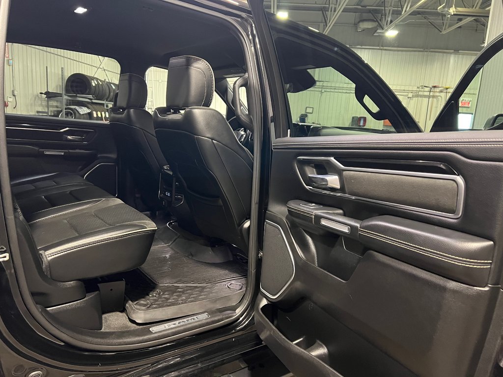 2022 Ram 1500 LARAMIE**4X4**CREW CAB**V8 HEMI **AIR SUSPENSION in Saint-Eustache, Quebec - 14 - w1024h768px