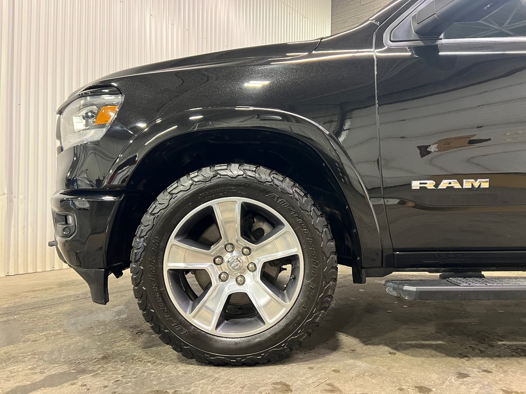 2022 Ram 1500 LARAMIE**4X4**CREW CAB**V8 HEMI **AIR SUSPENSION in Saint-Eustache, Quebec - 9 - w1024h768px