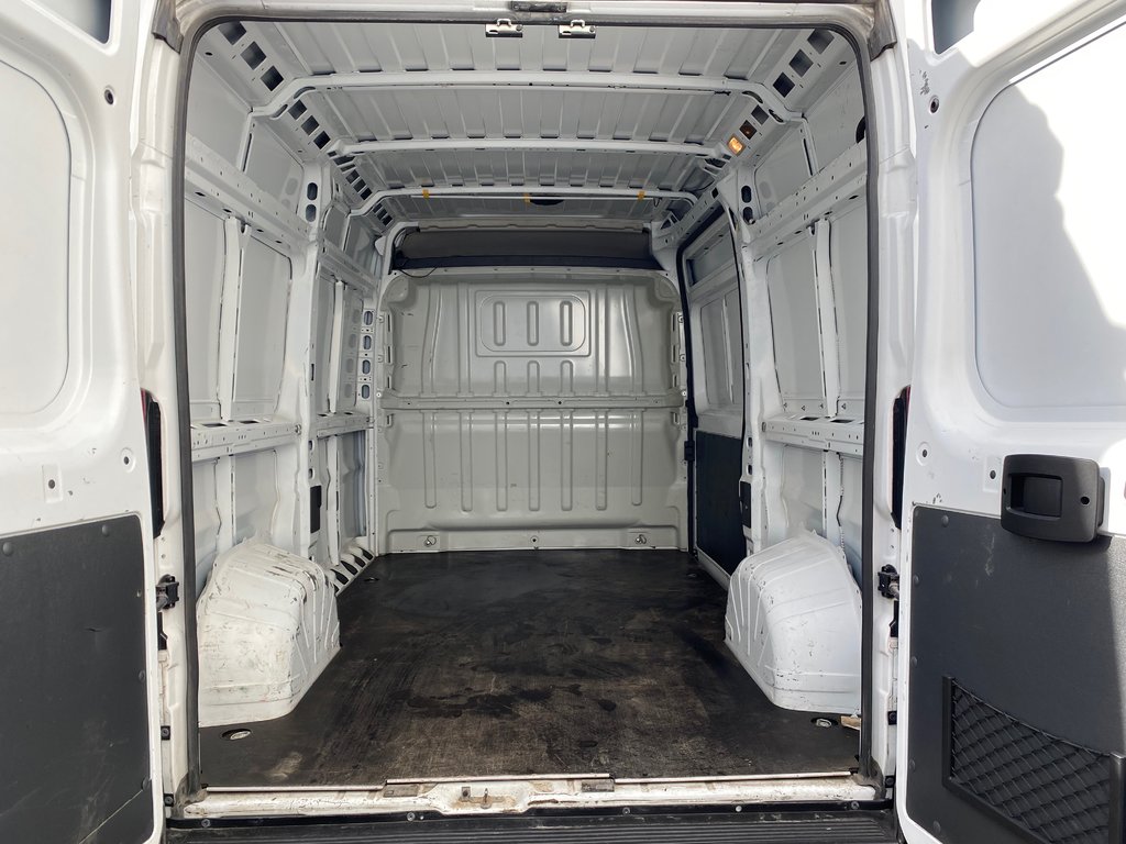 2019 Ram ProMaster Cargo Van 2500**CRUISE**BLUETOOTH**CAMERA RECUL**A/C in Saint-Eustache, Quebec - 5 - w1024h768px